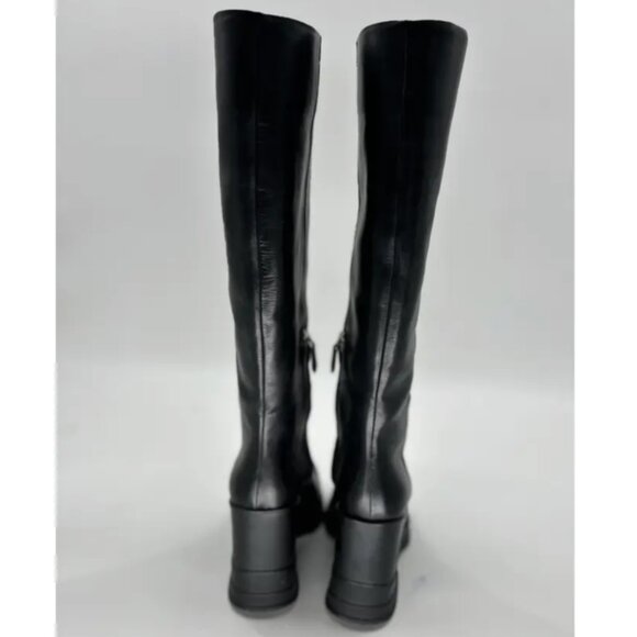 How. cool!!! Tall Prada boots, 35 - Picture 8 of 13